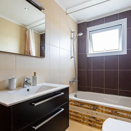 Διαμέρισμα Bliss / Your Perfect Away From *