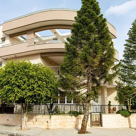 Apartment Bliss / Your Perfect Away From Limassol